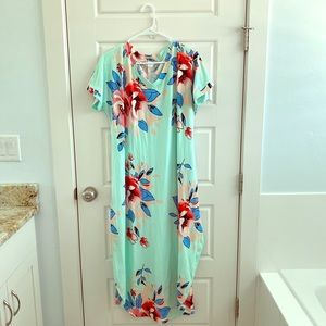 Fun floral dress!